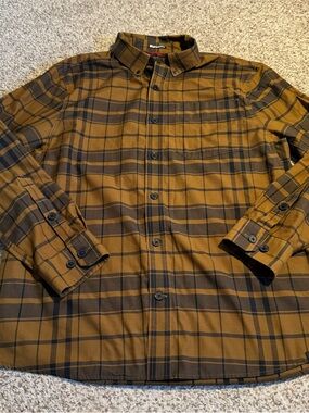 Duluth Alaskan Hardgear AKHG Untucked Midnight Sun Shirt - L